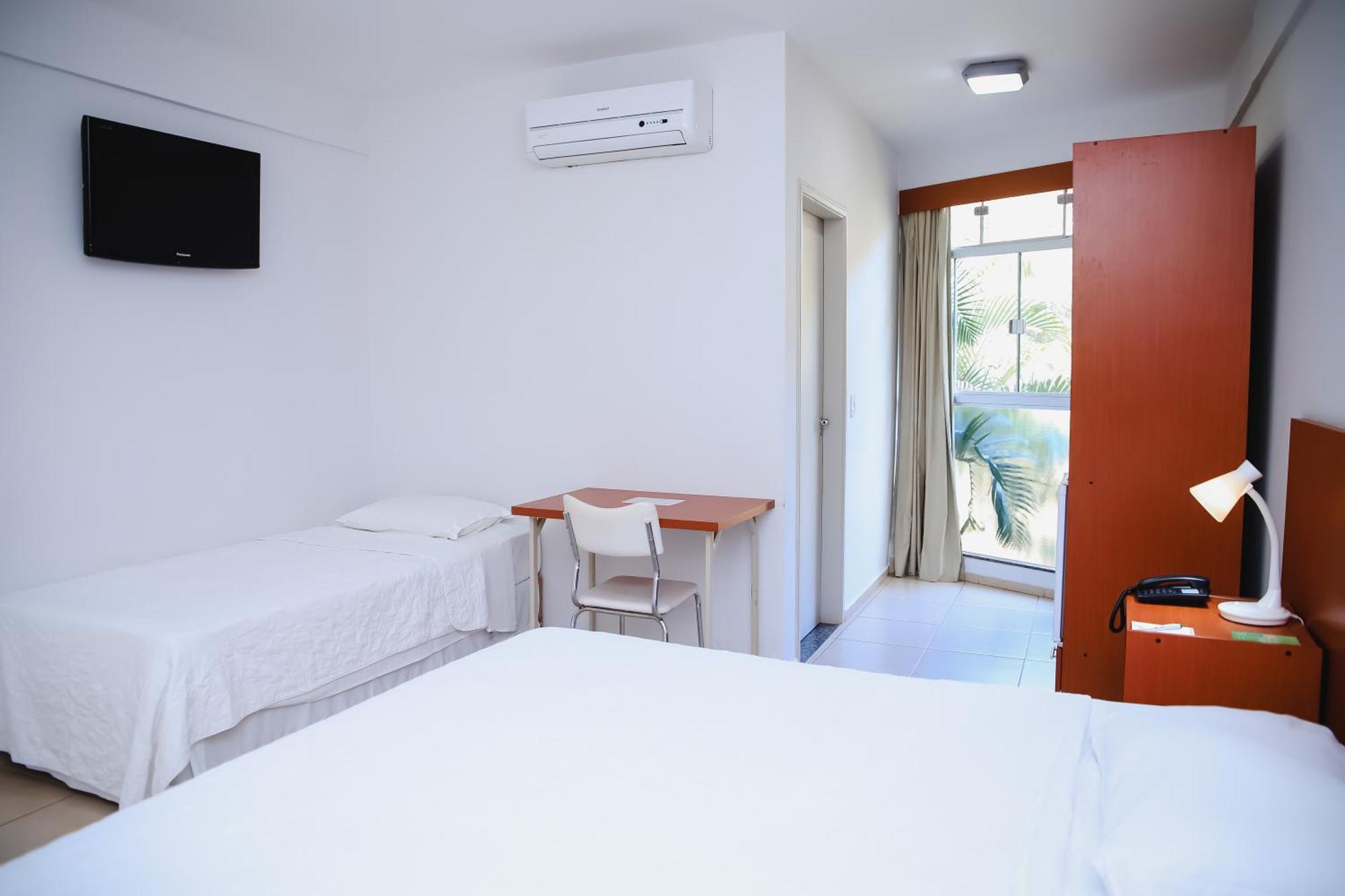 Hotel Agua Das Araras Paraguacu Paulista Oda fotoğraf