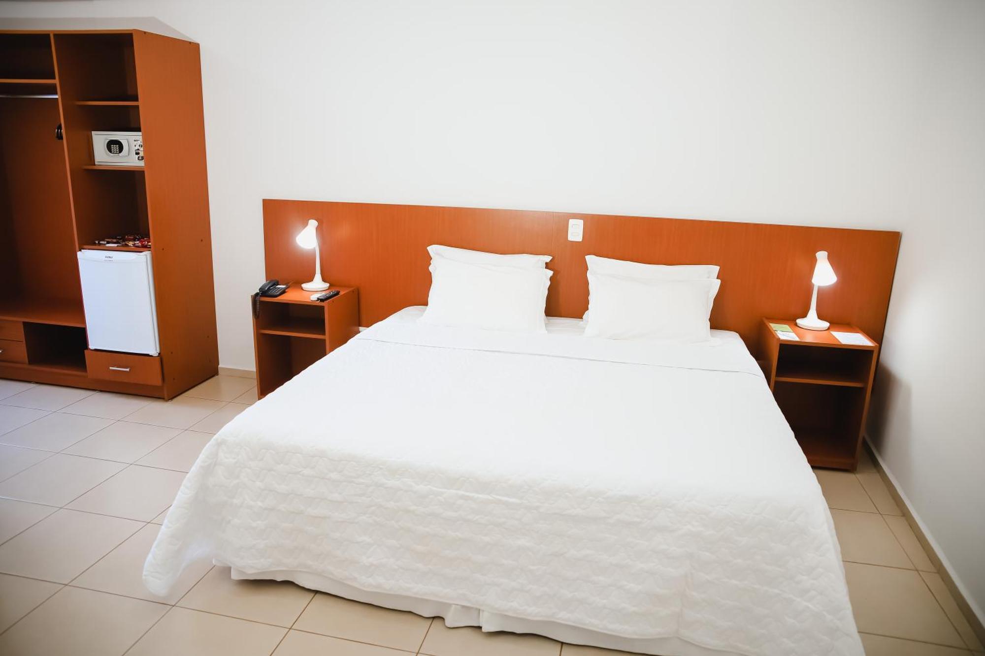 Hotel Agua Das Araras Paraguacu Paulista Oda fotoğraf